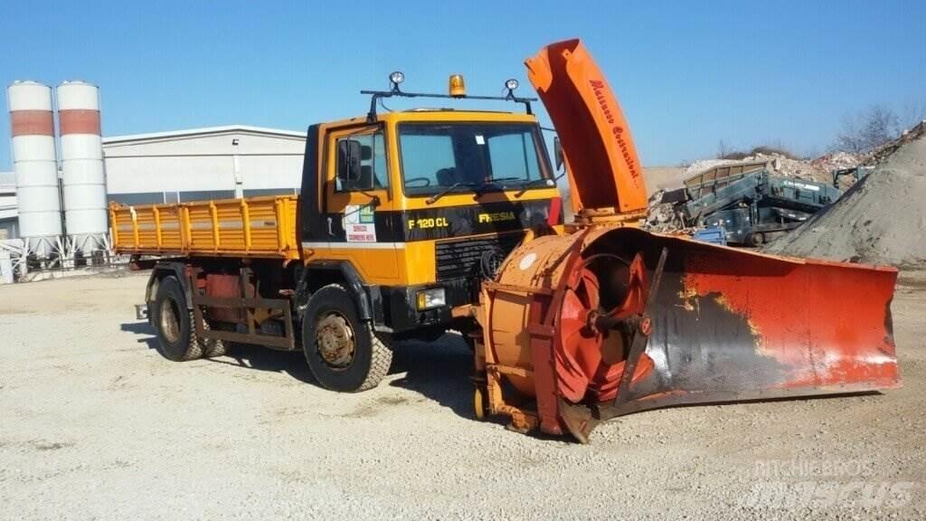  Fresia F120CL Lâminas de neve e arados