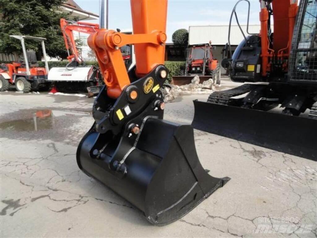 Hitachi ZX135 US-6 Escavadoras
