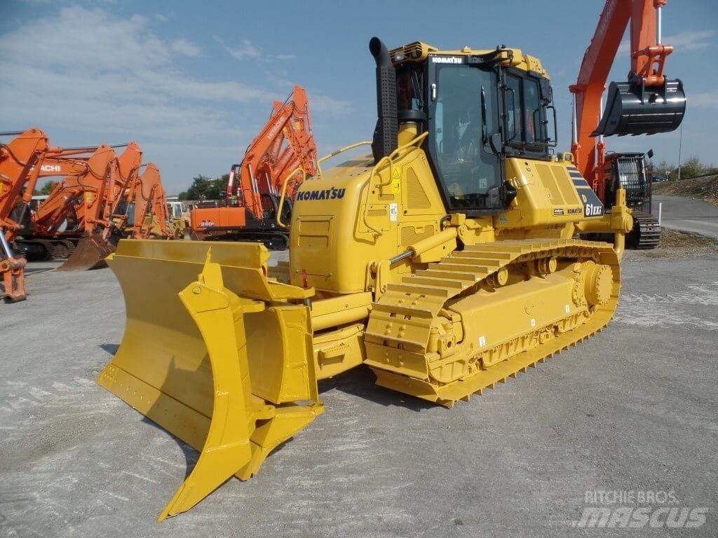 Komatsu D61 EXi Dozers - Tratores rastos