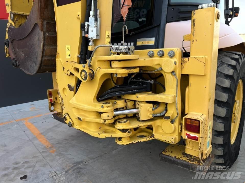 Komatsu WB93S-5E0 Retroescavadeiras