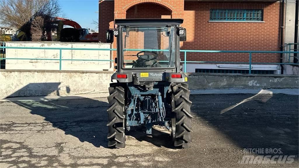 Kubota KT24 4X4 Lâminas de neve e arados