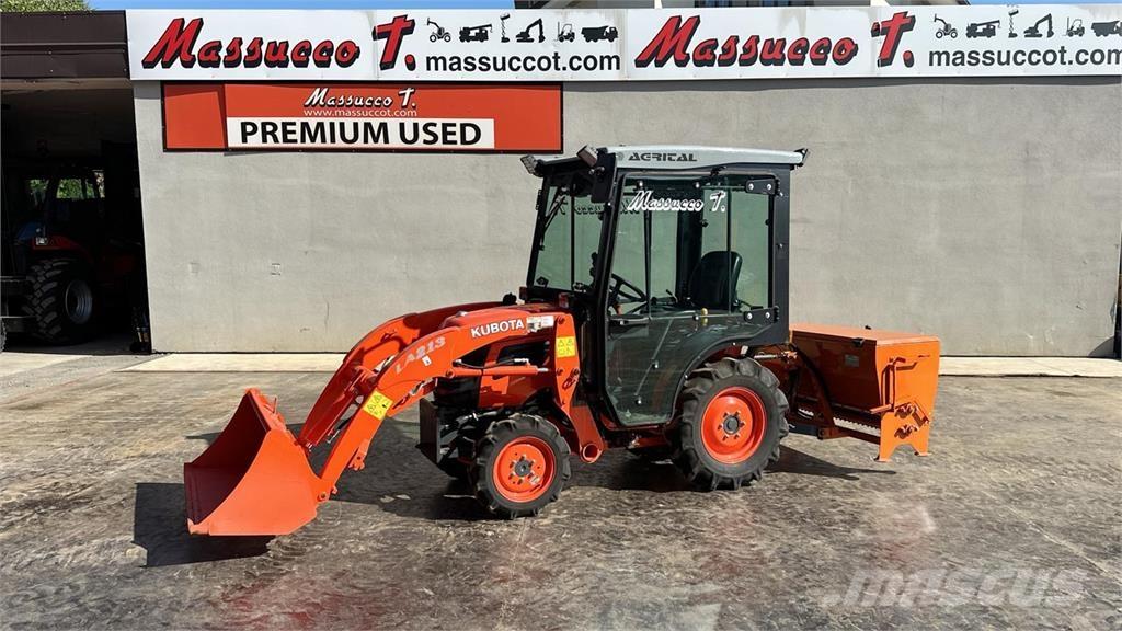 Kubota LA213FL 4x4 Lâminas de neve e arados