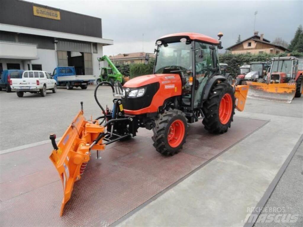 Kubota M 85.40 Narrow Lâminas de neve e arados