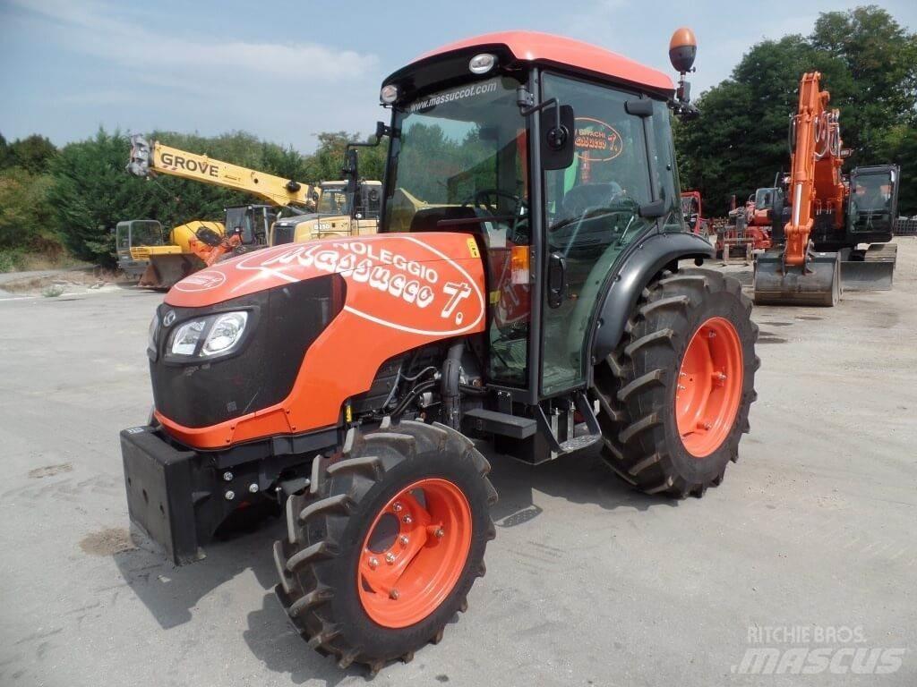 Kubota M8540N Lâminas de neve e arados