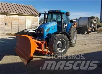 Landini LEGEND 135 Lâminas de neve e arados