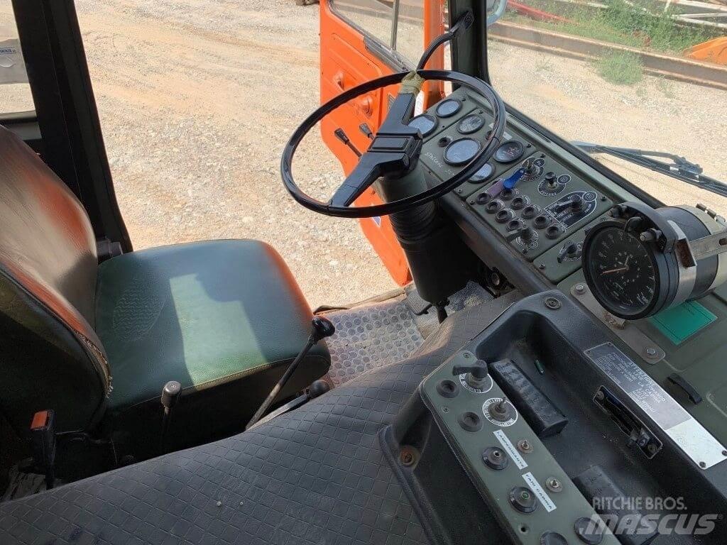 Landini LEGEND 135 Lâminas de neve e arados