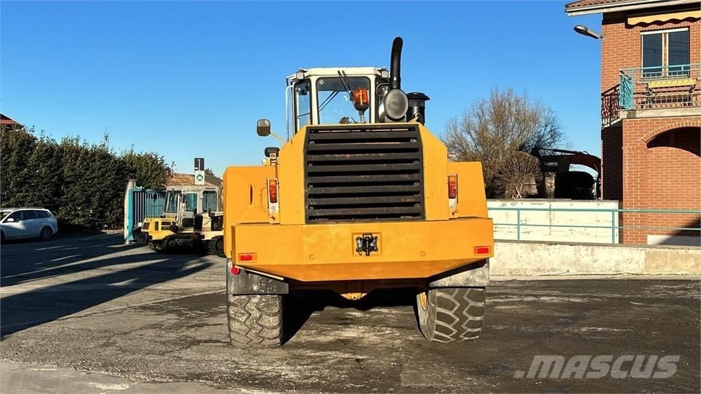 Liebherr L 551 Carregadeiras de rodas