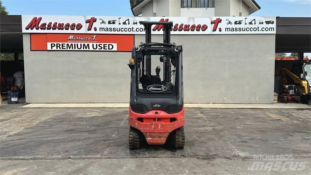 Linde E30L - 01 Empilhadores eléctricos