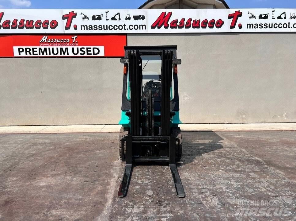 Mitsubishi FD25K Empilhadores Diesel