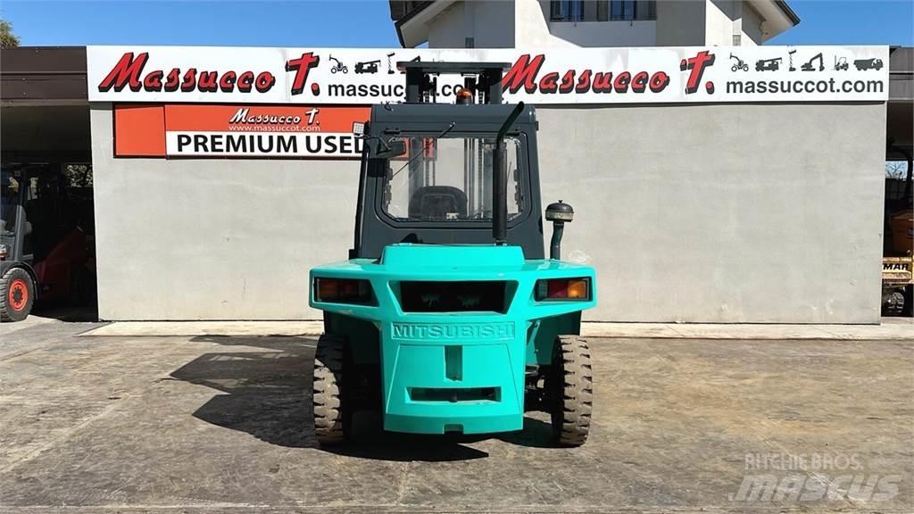 Mitsubishi FD70 Empilhadores Diesel