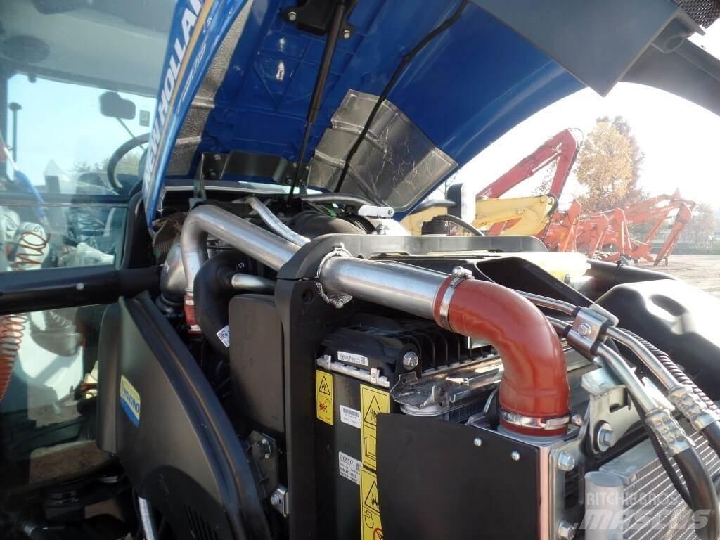 New Holland T5.115 Lâminas de neve e arados