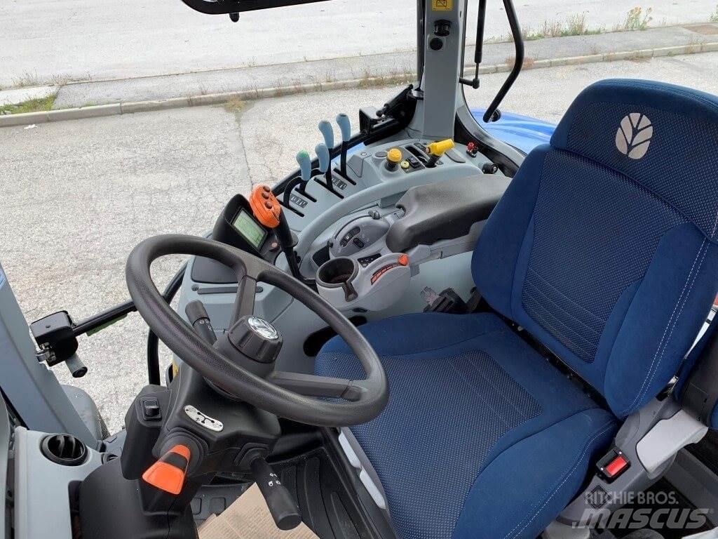 New Holland T7.190 Lâminas de neve e arados