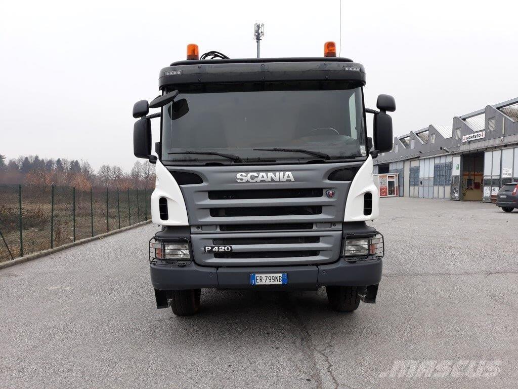 Scania P420 8X4 Outros Camiões