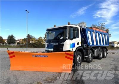 Scania P500 XT 8X4 Lâminas de neve e arados