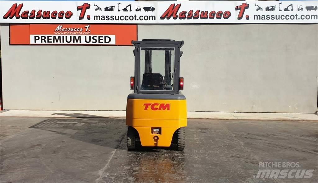 TCM FHB 30-6 Empilhadores eléctricos