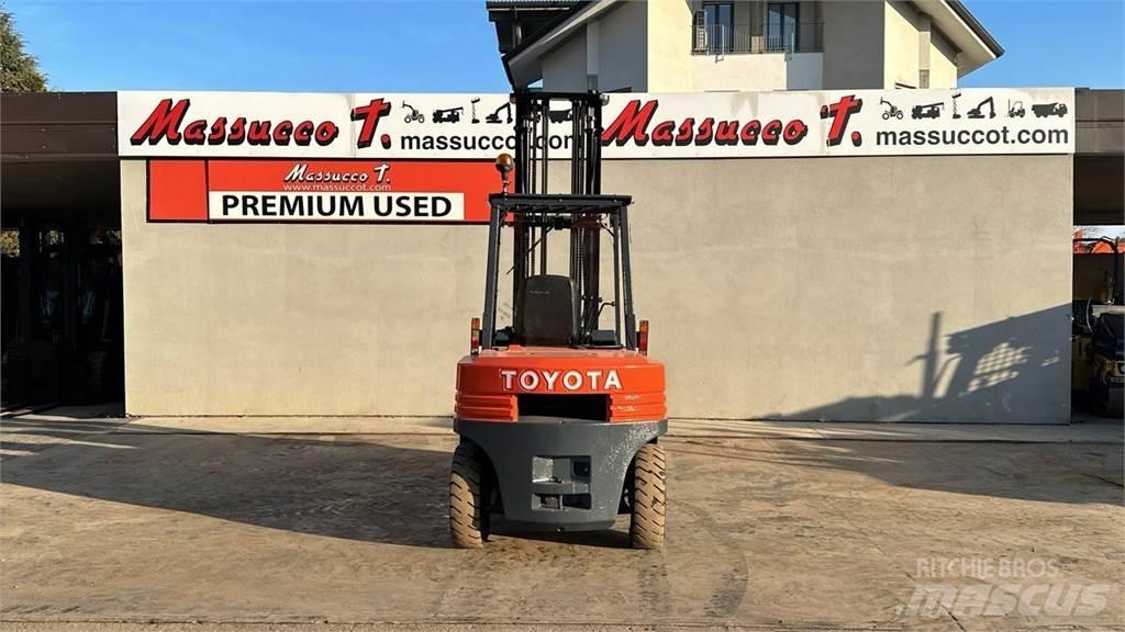 Toyota 02-5FD40 Empilhadores Diesel