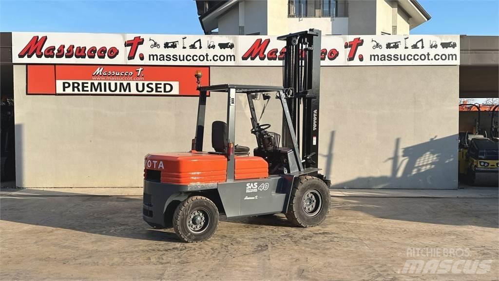 Toyota 02-5FD40 Empilhadores Diesel