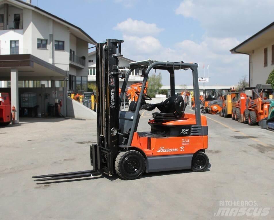 Toyota 7FBMF25 Empilhadores eléctricos