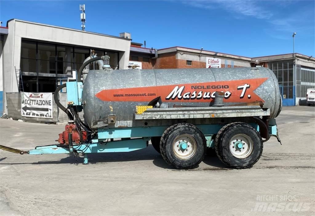 Vaia MB 141 Camiões-cisterna