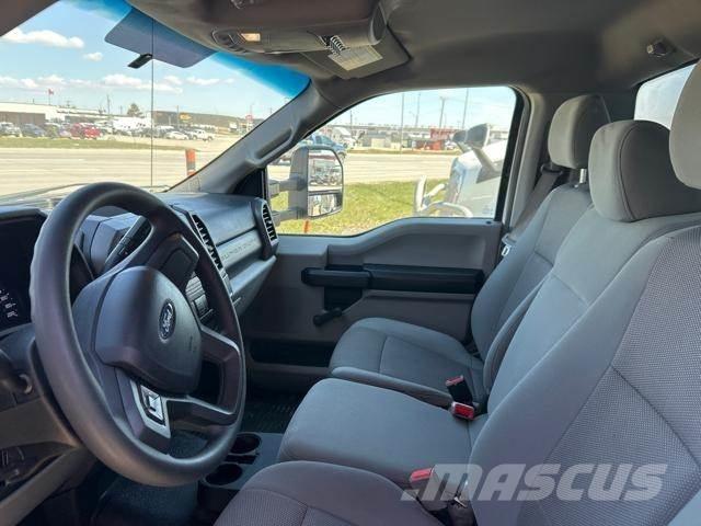 Ford F450 XL 4x2 Caminhões de caixa fechada