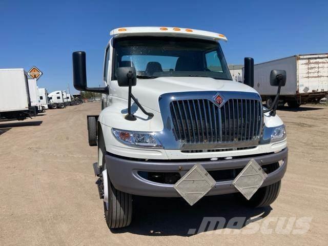 International MV Camiões de chassis e cabine