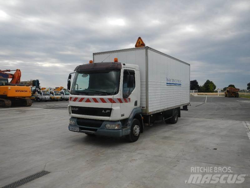 DAF LF 45 Caminhões de caixa fechada