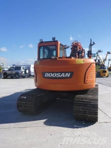 Doosan DX140LC Escavadeiras de esteiras