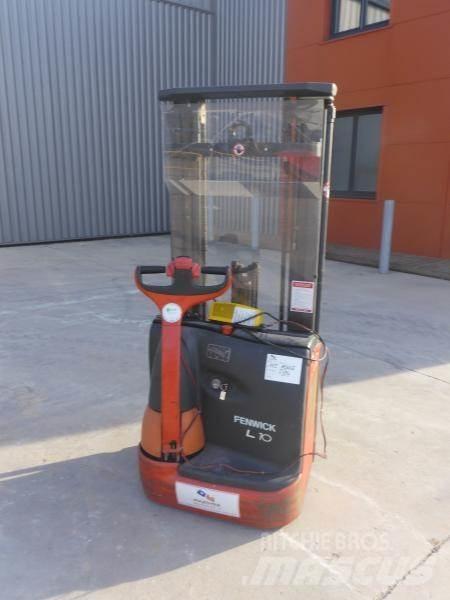 Fenwick L10 Empilhador para operador externo