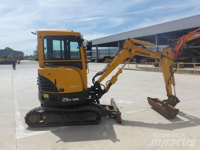 Hyundai R25Z-9A Miniescavadeiras