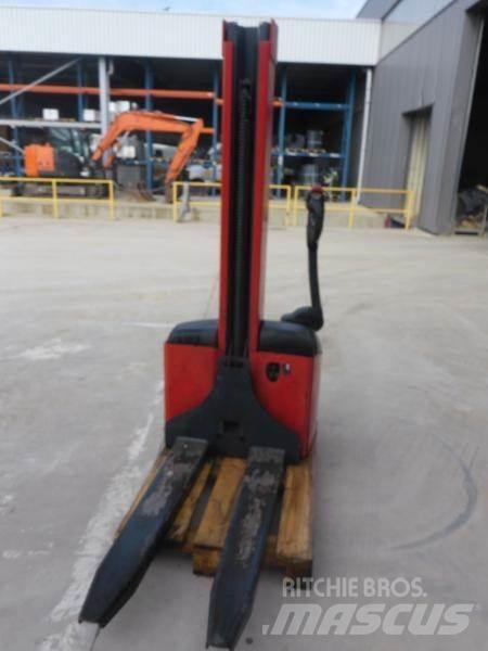 Stacky 10D28 Empilhador para operador externo
