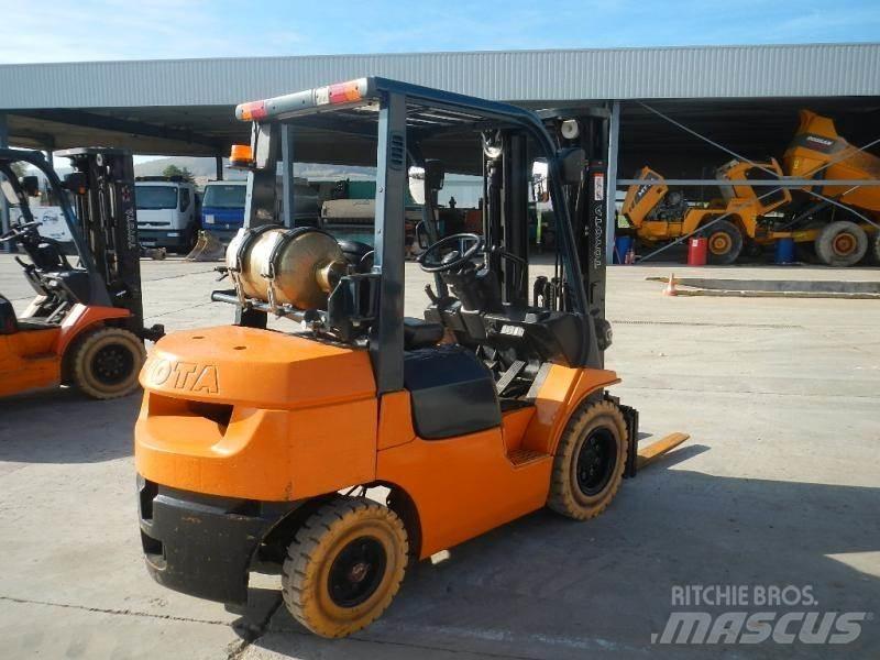 Toyota 7FG25 Empilhadores - Outros