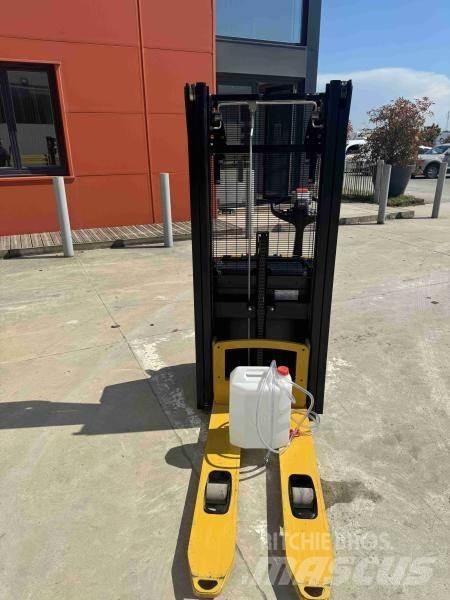 Yale MS10 Empilhador para operador externo