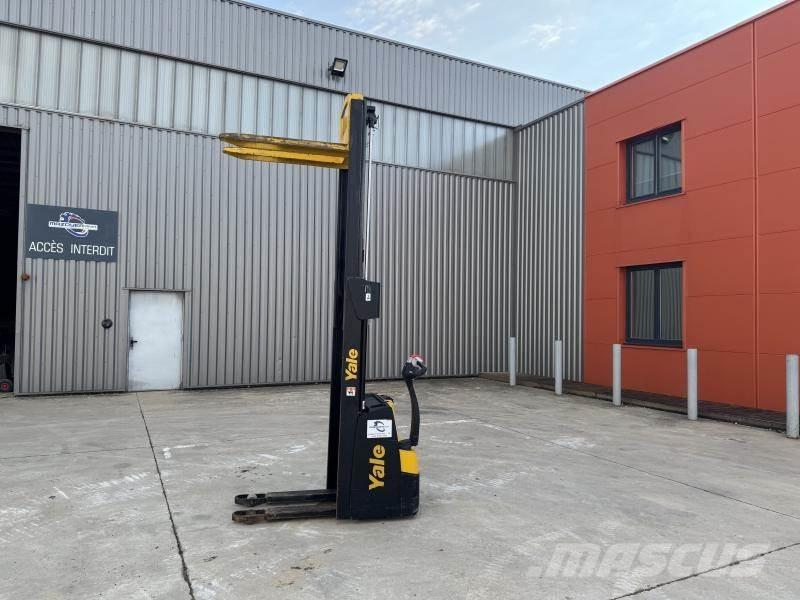 Yale MS10 Empilhador para operador externo