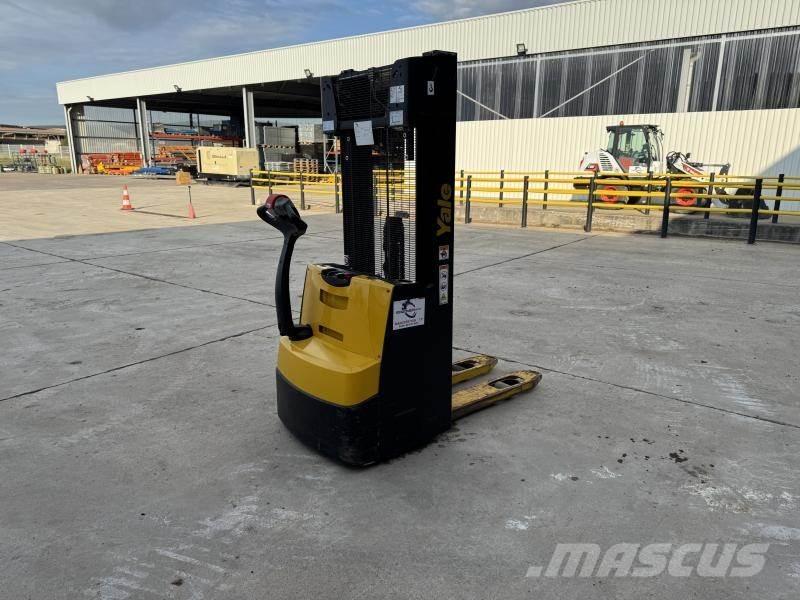 Yale MS10 Empilhador para operador externo