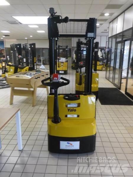 Yale MS12 Empilhador para operador externo