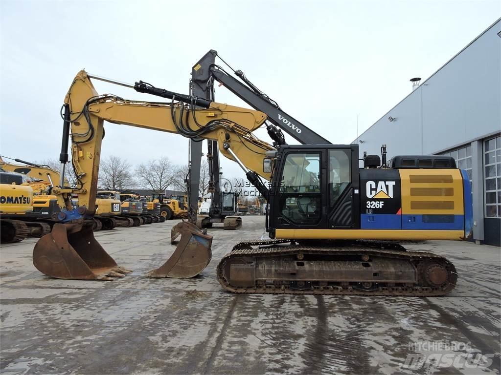 CAT 326F Escavadeiras de esteiras