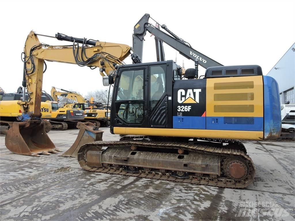 CAT 326F Escavadeiras de esteiras