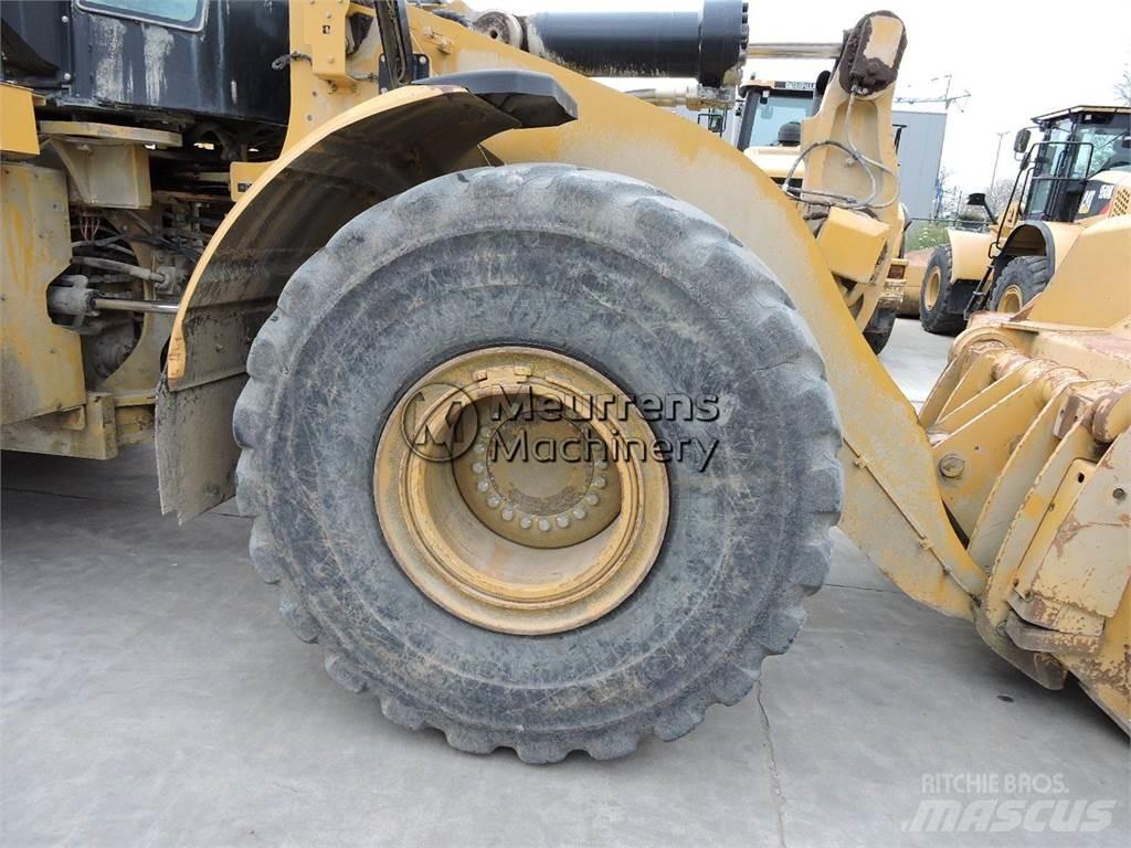 CAT 972M Carregadeiras de rodas