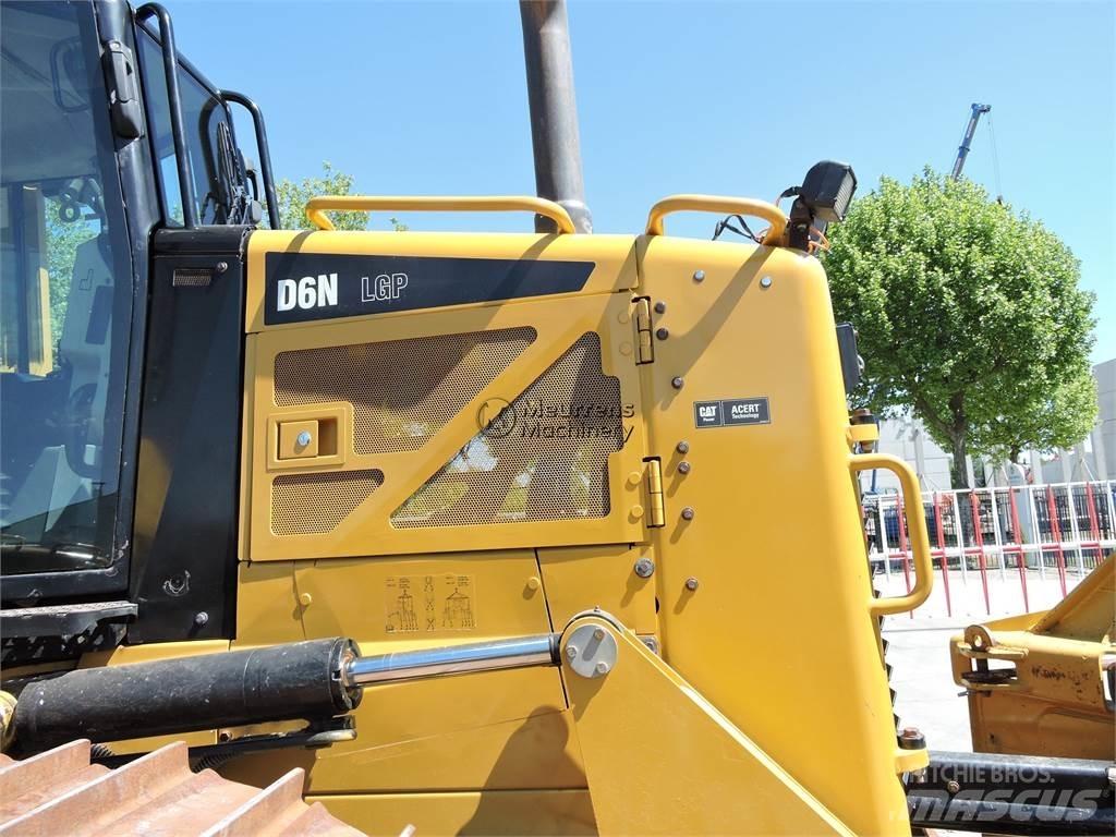 CAT D6NLGP GERMAN Niveladoras