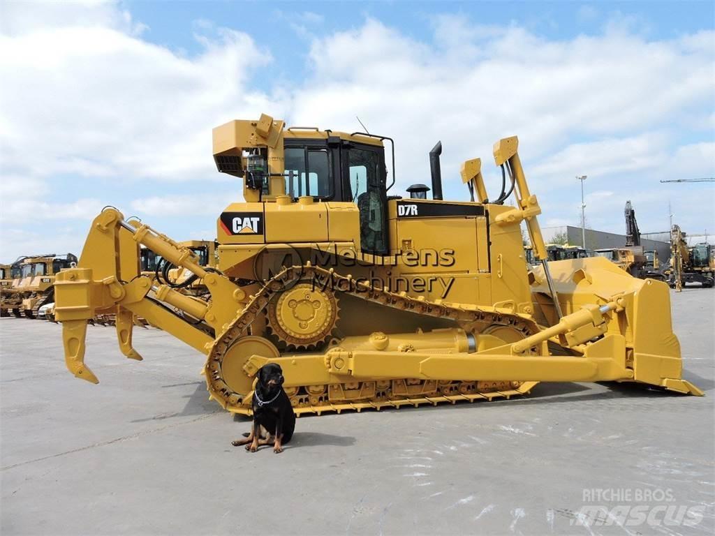 CAT D7R Niveladoras