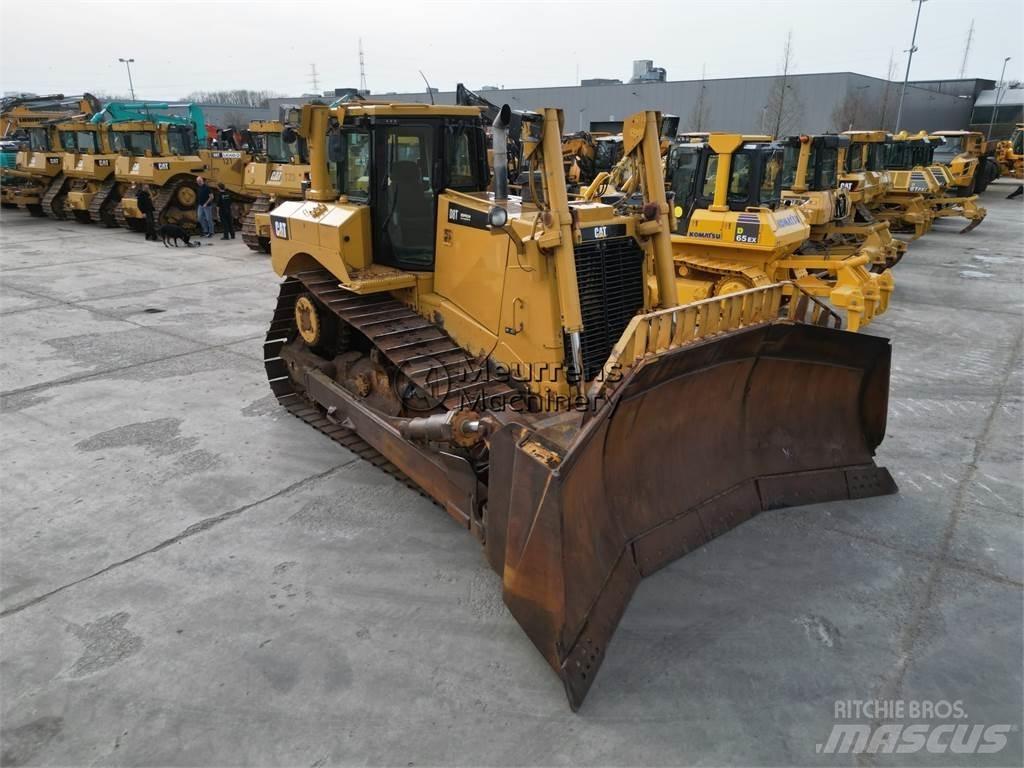 CAT D8T Niveladoras