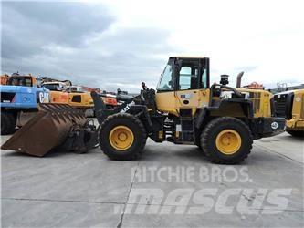 Komatsu WA320 Carregadeiras de rodas
