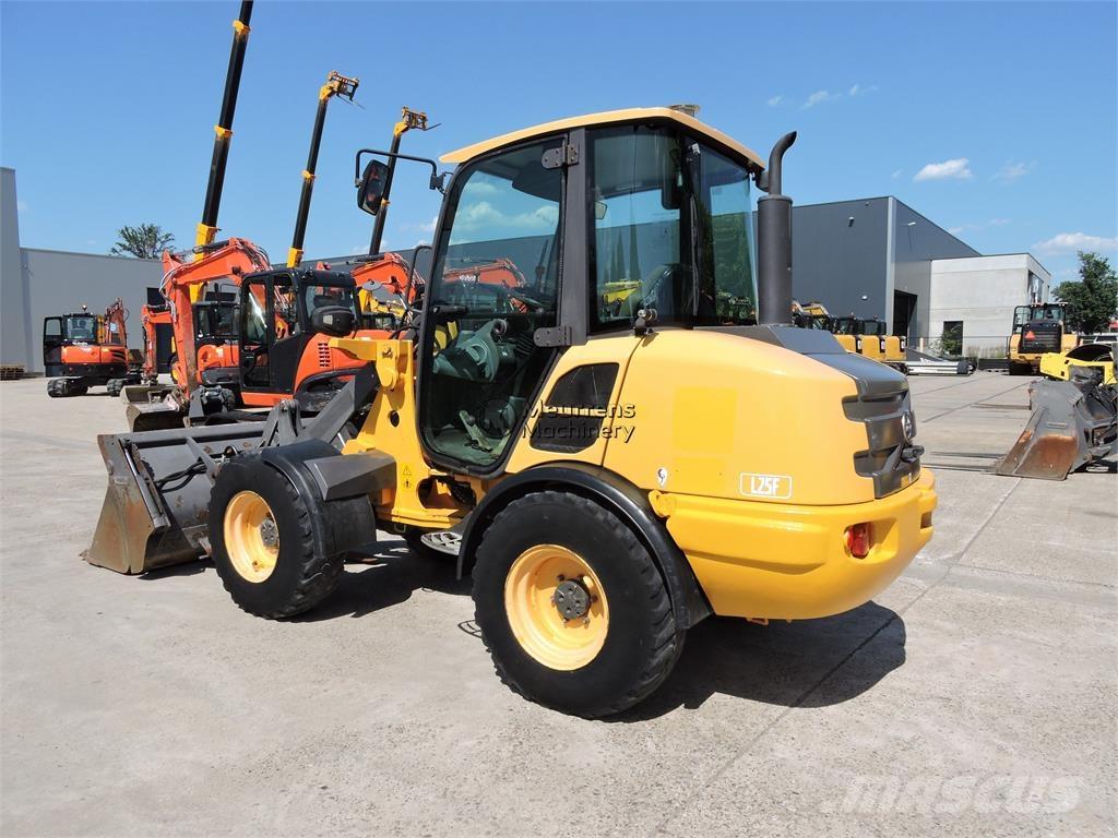 Volvo L25F + FORK Carregadeiras de rodas