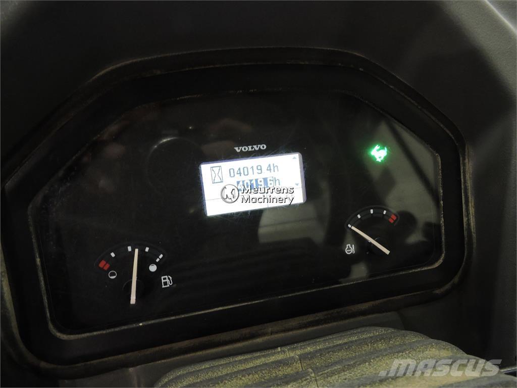 Volvo L30G + FORK Carregadeiras de rodas