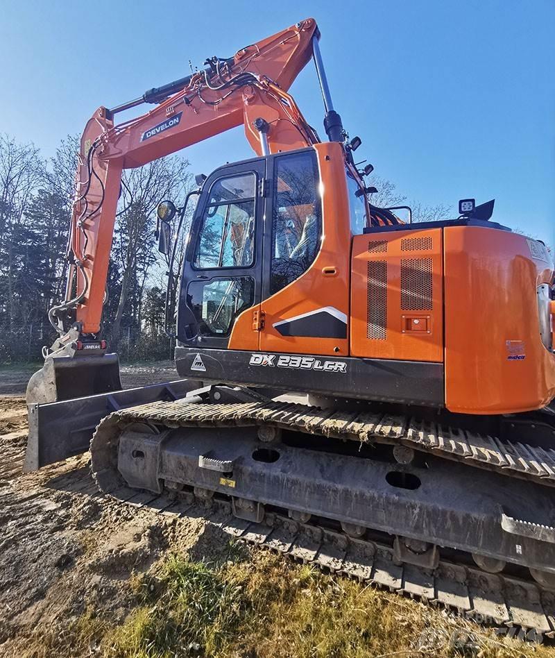 Develon DX 235 LCR-7 Escavadeiras de esteiras