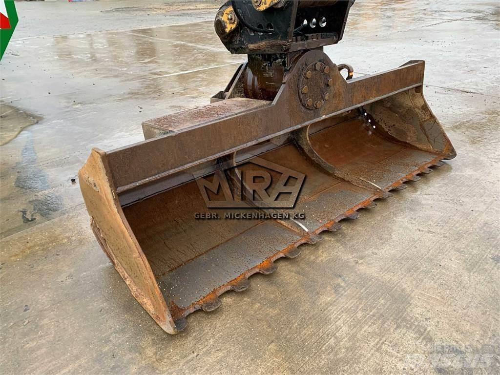 CAT 2000 mm Retroescavadoras