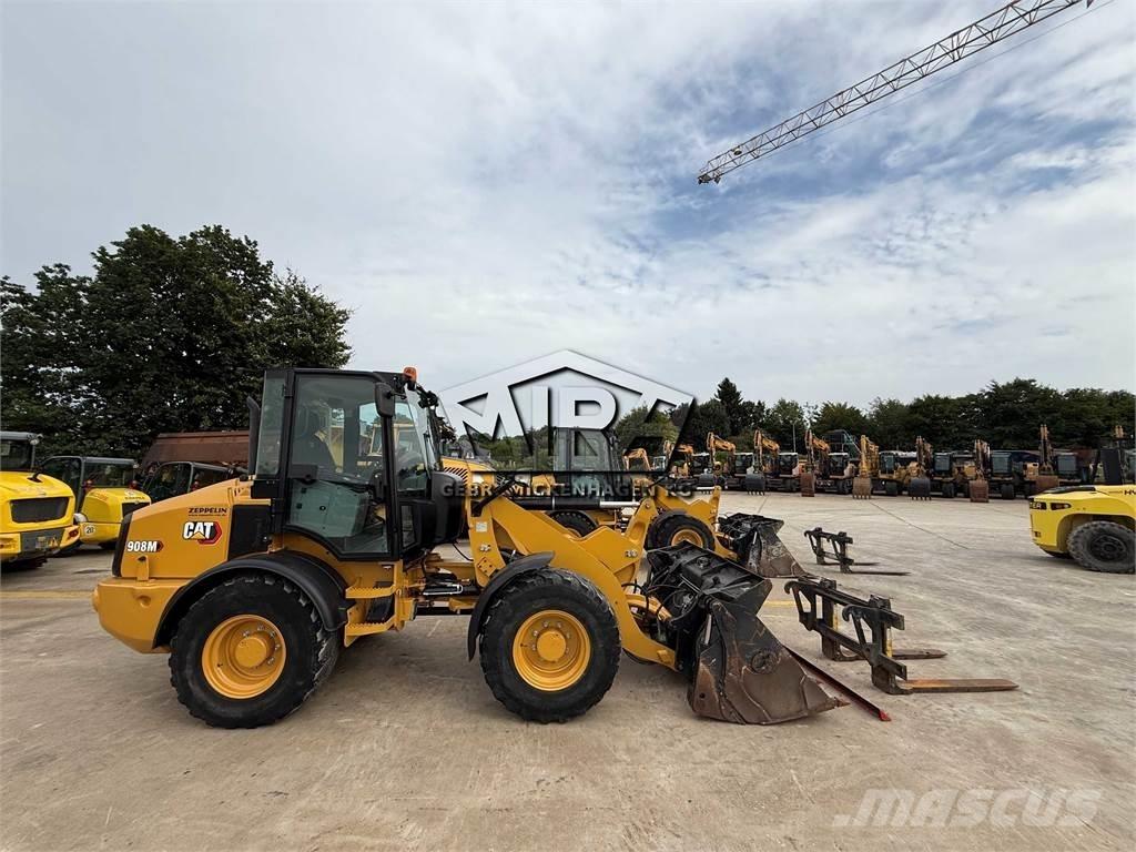 CAT 908M Carregadeiras de rodas