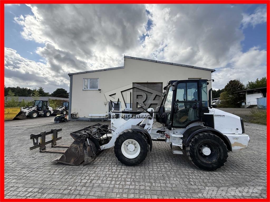 CAT 908M Carregadeiras de rodas