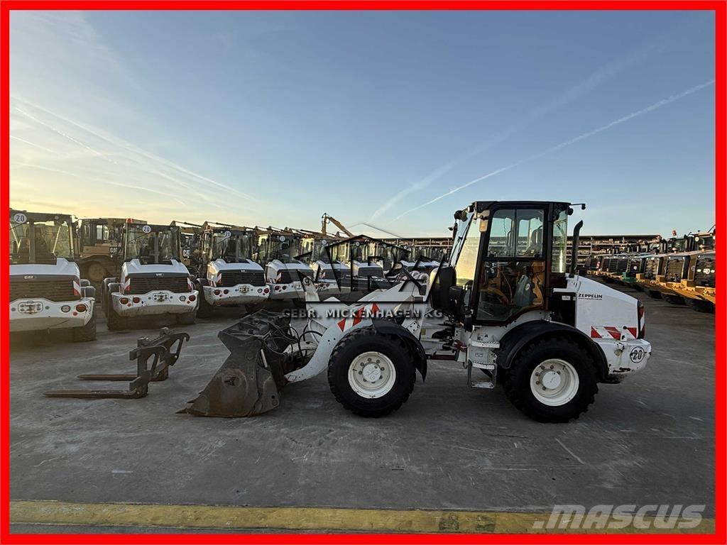 CAT 908M Carregadeiras de rodas