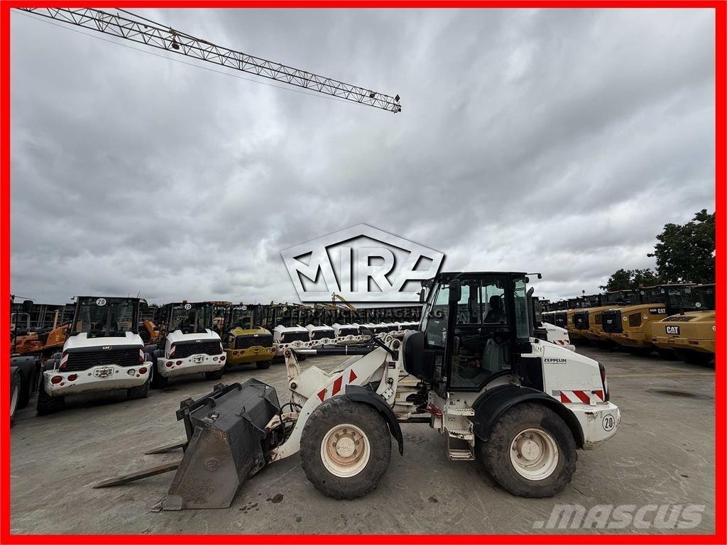 CAT 908M Carregadeiras de rodas